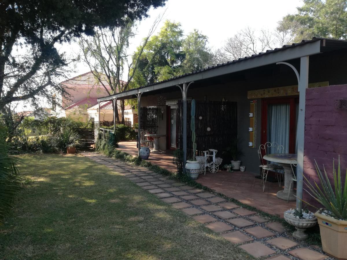 Adam'S Eden Guest House Pretoria-Noord Exteriör bild